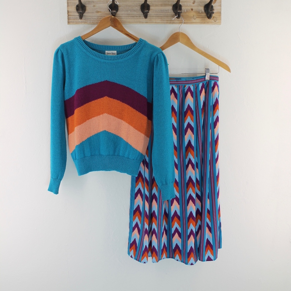 Vintage NEIMAN MARCUS Sweater and Skirt set- 70's